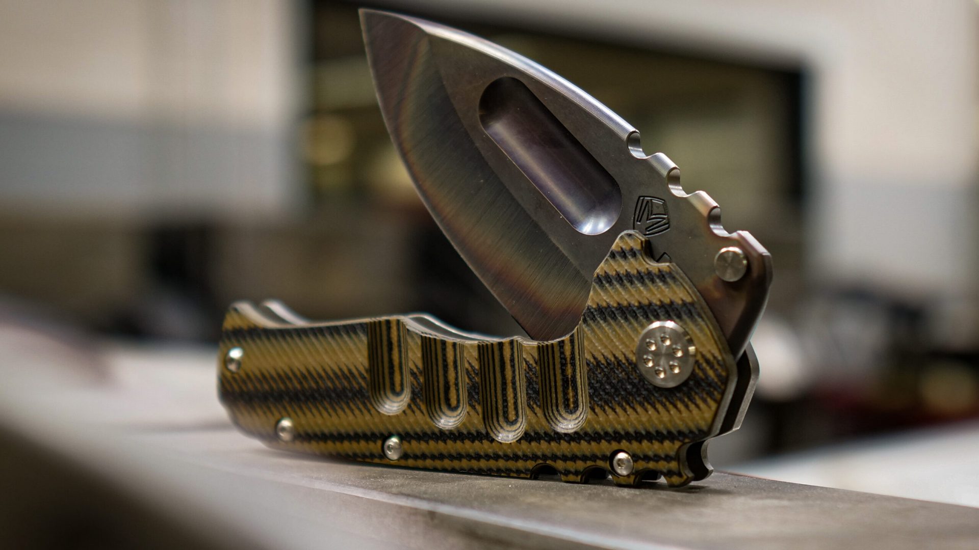 Medford-Praetorian-Ti-G-Countour-Black-Tan-Vulcan