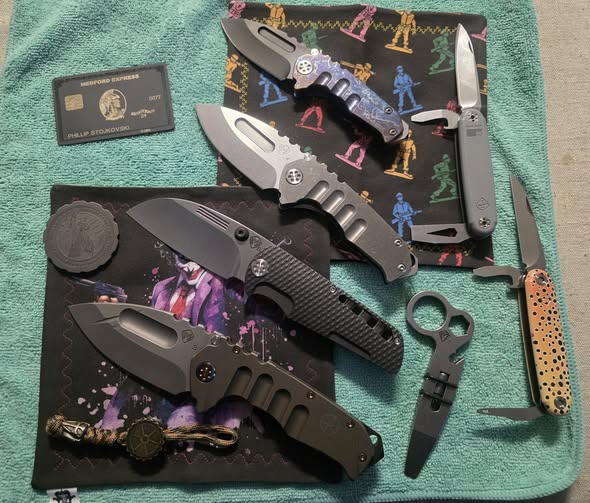 BC-1 Black Card Knife — photo by Philip Stojkovski