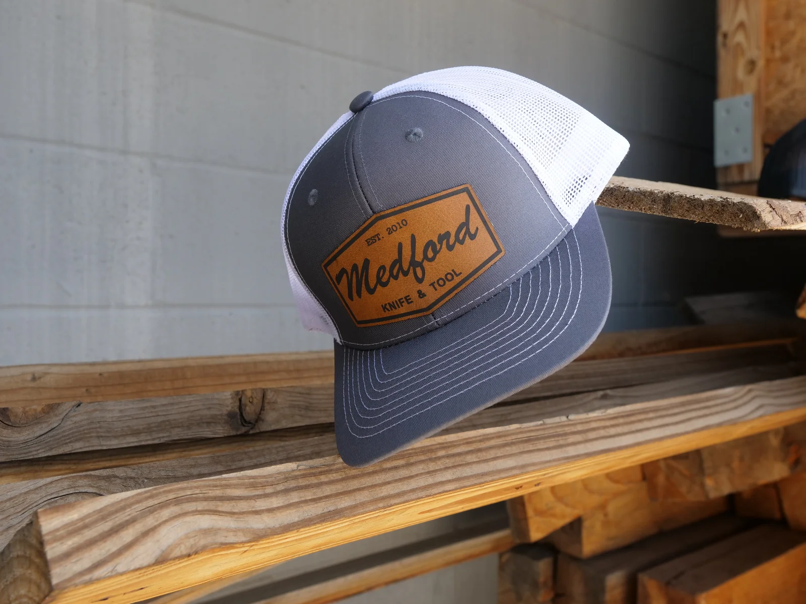Medford Knife & Tool Leather Patch Snapback Hat – Gray