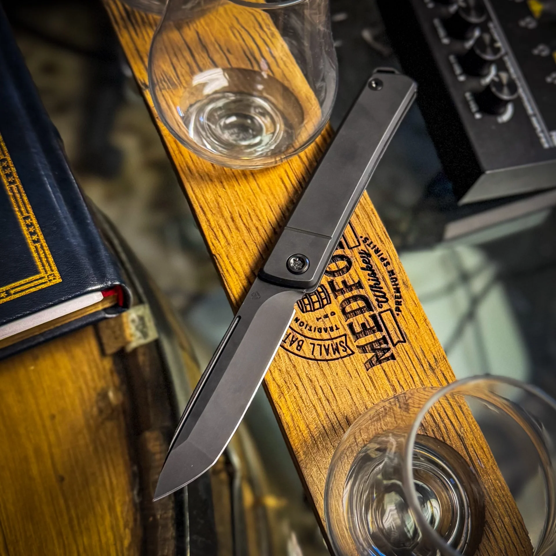 DLC Tanto Gentleman Jack-2 5