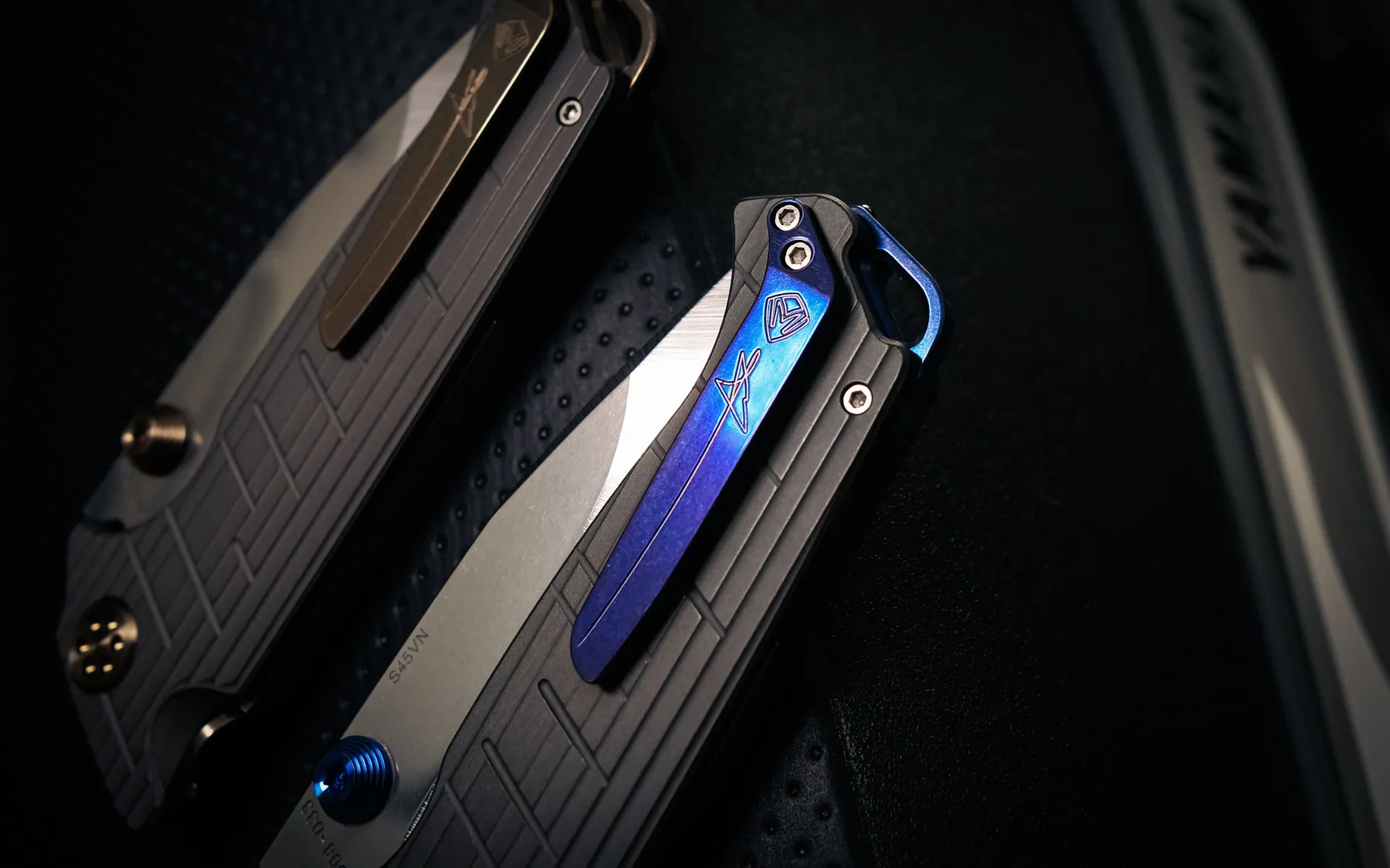 Blue-anodized Torrent pocket clip close-up